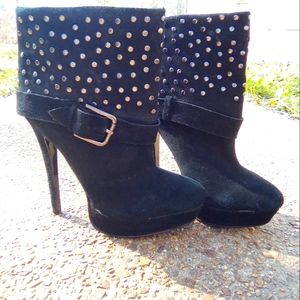 #11 Penny loves kenny, black suede studded booties